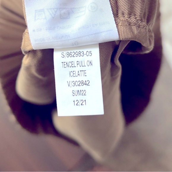 Banana Republic | Tencil Pull On 4”Inseam High Waist Tan Dressy Shorts - Picture 9 of 11